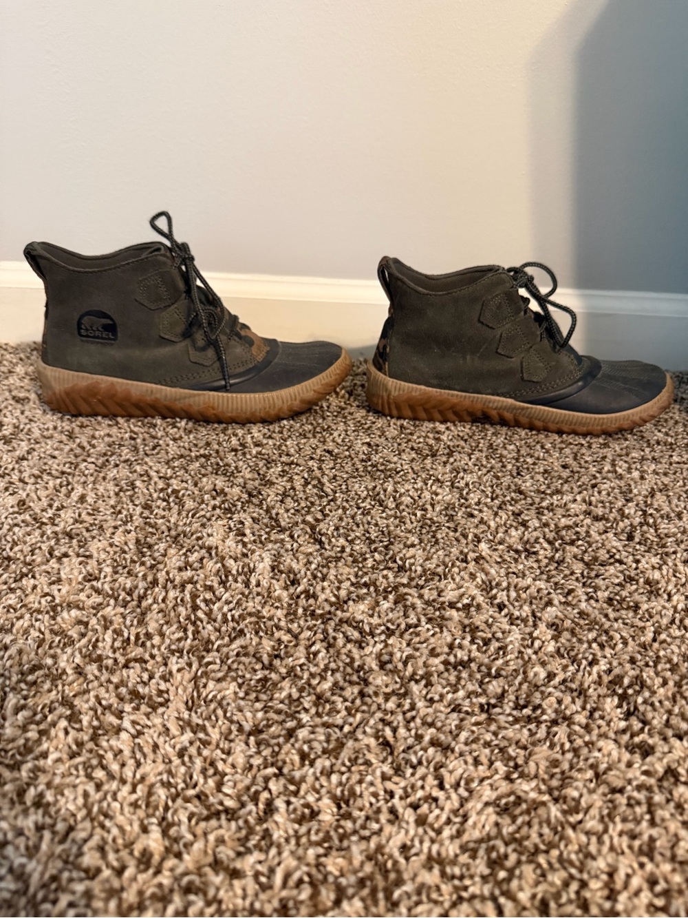 Sorel Olive Green Waterproof Boots with Gum Outsole